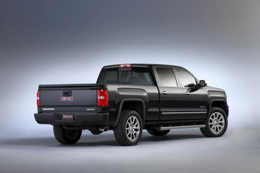  GMC Sierra Denali Crew Cab 2014 года  (фото 4 из 4)